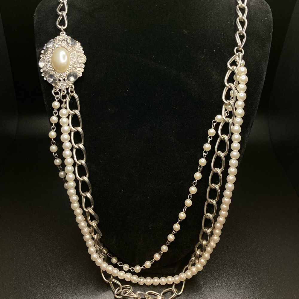 Fancy Diamond/Pearl Necklace